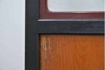 アンティーク建具　昭和初期　シックな黒縁と赤みを帯びた木肌が印象的なガラス帯戸3枚セット　(R-088103)