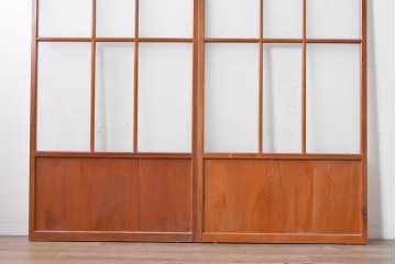 アンティーク建具　昭和初期　すっきりとした印象のガラス戸2枚セット　(R-088104)