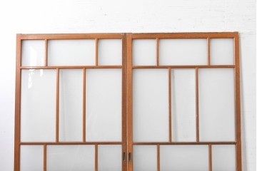 ヴィンテージ建具　昭和中期　大正ロマンの意匠が映えるガラス戸2枚セット　(R-088108)