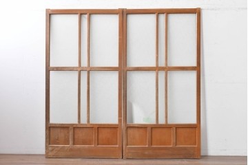 ヴィンテージ建具　昭和中期　温もりある木味が楽しめるガラス戸2枚セット　(R-088109)
