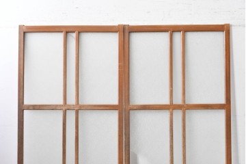 ヴィンテージ建具　昭和中期　温もりある木味が楽しめるガラス戸2枚セット　(R-088109)