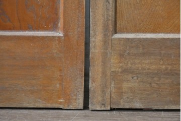 ヴィンテージ建具　昭和中期　温もりある木味が楽しめるガラス戸2枚セット　(R-088109)