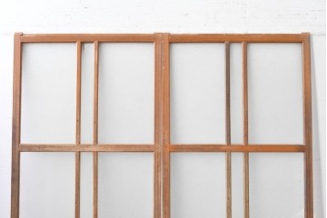 ヴィンテージ建具　昭和中期　温もりある木味が楽しめるガラス戸2枚セット　(R-088109)