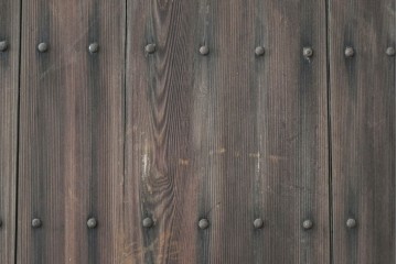 アンティーク建具　大正期　鋲打ちの意匠が趣深いくぐり戸1枚　(R-088111)