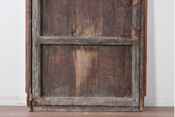 モロッコアンティーク　壁面オブジェとしておすすめのドア1枚　(R-088112)