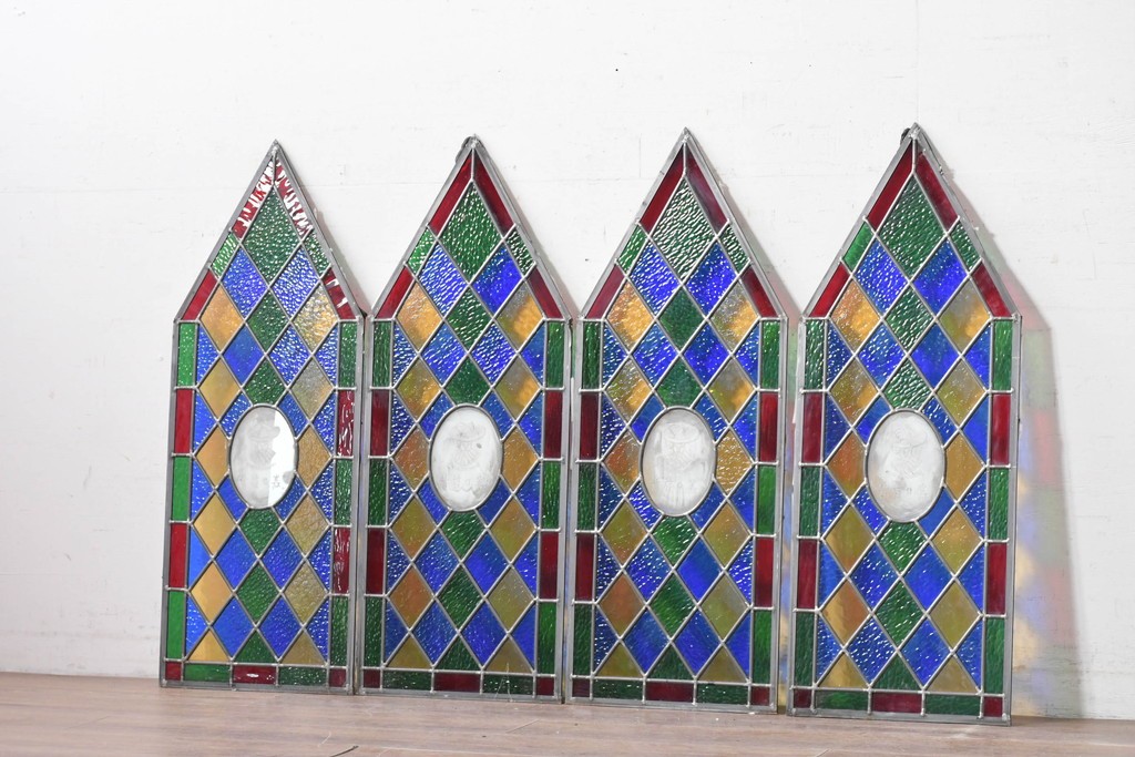 中古建具　職人手作り　鮮やかな色ガラスが美しい!　ハンドメイドのステンドグラス窓4枚セット　(R-088117)