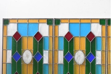中古建具　職人手作り　色ガラスの幾何学模様が美しい!　ハンドメイドのステンドグラス窓4枚セット　(R-088120)