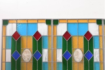 中古建具　職人手作り　色ガラスの幾何学模様が美しい!　ハンドメイドのステンドグラス窓4枚セット　(R-088122)