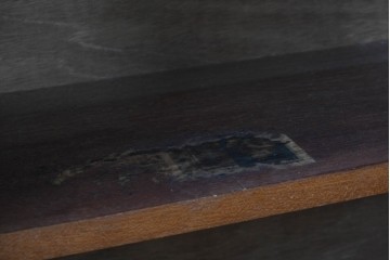 和製ヴィンテージ　木味豊かなシンプルデザインのガラス戸棚　(R-088124)