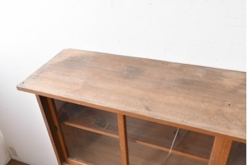 和製ヴィンテージ　木味豊かなシンプルデザインのガラス戸棚　(R-088124)