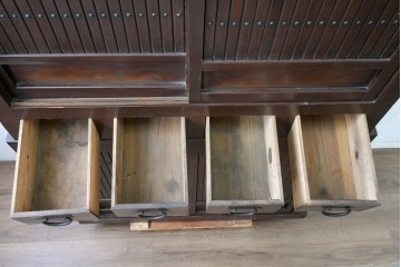 和製アンティーク　明治期　格子戸の意匠が趣深い四尺水屋箪笥　(R-088125)