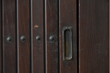 和製アンティーク　明治期　格子戸の意匠が趣深い四尺水屋箪笥　(R-088125)