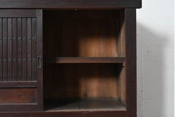 和製アンティーク　明治期　格子戸の意匠が趣深い四尺水屋箪笥サイドボード　(R-088126)