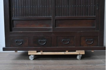 和製アンティーク　明治期　格子戸の意匠が趣深い四尺水屋箪笥サイドボード　(R-088126)