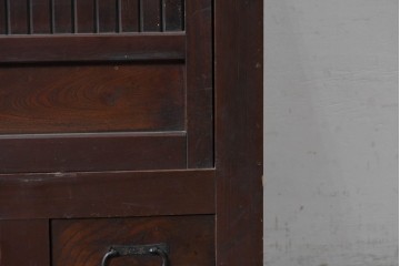 和製アンティーク　明治期　格子戸の意匠が趣深い四尺水屋箪笥サイドボード　(R-088126)