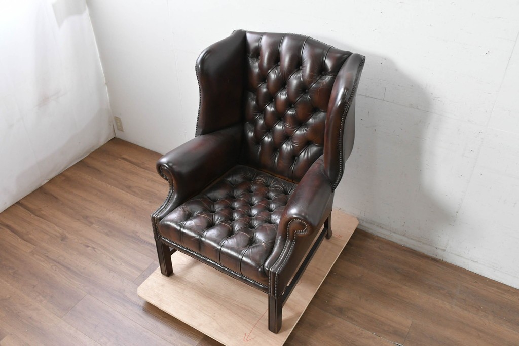 【簡易リペア限定品】　イギリスアンティーク　チェスターフィールドウィングバックチェア　※傷み有り　(R-088130)