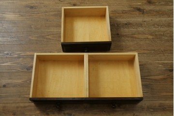 中古　北海道民芸家具　和洋どちらの空間にも取り入れやすいキャビネット　(R-088131)