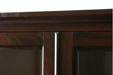 中古　北海道民芸家具　和洋どちらの空間にも取り入れやすいキャビネット　(R-088131)