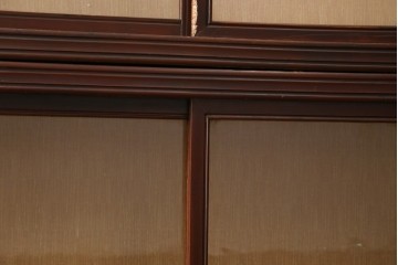 和製アンティーク　大正ロマン　薄型で取り入れやすいレトロな戸棚　(R-088134)