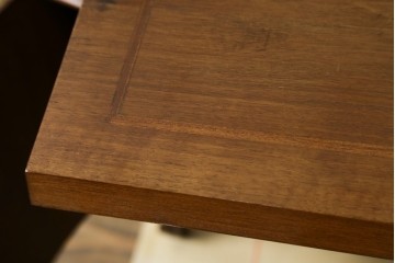 中古　イタリア　高級輸入家具　象嵌入り　曲線美が優雅なライティングビューロー　(R-088137)