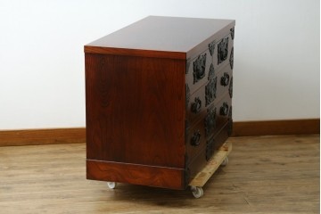 中古　美品　岩谷堂箪笥　重厚な金具が目を引く衣装箪笥　(R-088139)