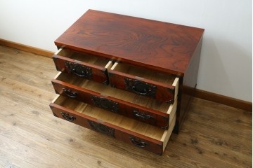 中古　美品　岩谷堂箪笥　重厚な金具が目を引く衣装箪笥　(R-088139)