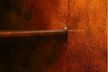 アジアンヴィンテージ　シノワズリ様式　花鳥図が華やかなオリエンタルデザインのサイドボード　(R-088140)