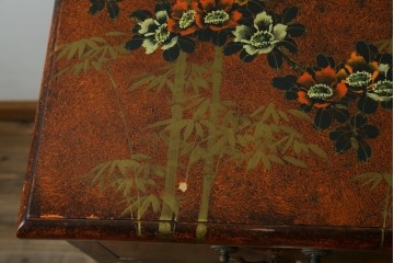 アジアンヴィンテージ　シノワズリ様式　花鳥図が華やかなオリエンタルデザインのサイドボード　(R-088140)