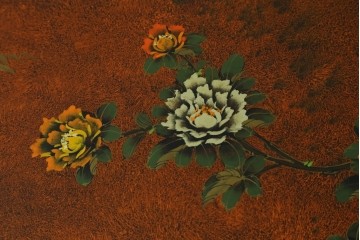 アジアンヴィンテージ　シノワズリ様式　花鳥図が華やかなオリエンタルデザインのサイドボード　(R-088140)