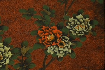 アジアンヴィンテージ　シノワズリ様式　花鳥図が華やかなオリエンタルデザインのサイドボード　(R-088140)