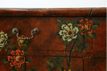 アジアンヴィンテージ　シノワズリ様式　花鳥図が華やかなオリエンタルデザインのサイドボード　(R-088140)