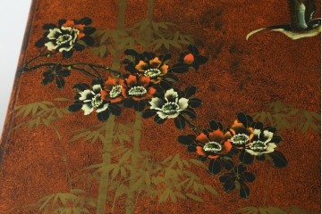 アジアンヴィンテージ　シノワズリ様式　花鳥図が華やかなオリエンタルデザインのサイドボード　(R-088140)