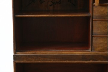 和製ヴィンテージ　前面(桑材)　梅にウグイスの彫刻と螺鈿細工が上品な茶箪笥　(R-088144)