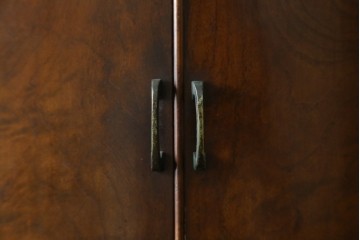 和製ヴィンテージ　前面(桑材)　梅にウグイスの彫刻と螺鈿細工が上品な茶箪笥　(R-088144)