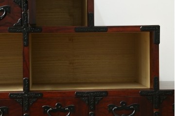 中古　美品　岩谷堂箪笥　伝統美と収納力を兼ね備えた階段箪笥　(R-088145)
