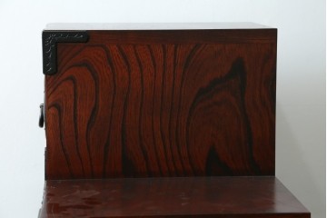 中古　美品　岩谷堂箪笥　伝統美と収納力を兼ね備えた階段箪笥　(R-088145)