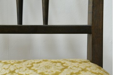 和製ヴィンテージ　高級感のある金華山張りに鋲打ちがアクセントのダイニングチェア　(R-088146)