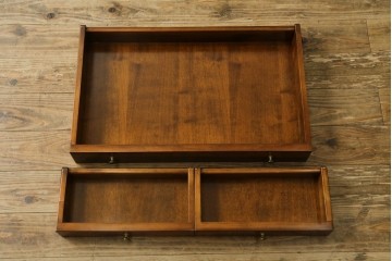 中古　美品　イタリア高級家具　メデア(Medea)　美しい杢目を活かした象嵌細工が魅力的なライティングビューロー　定価約70万円　(R-088147)