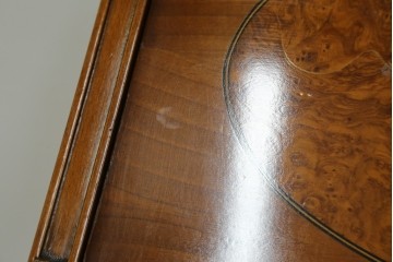 中古　美品　イタリア高級家具　メデア(Medea)　美しい杢目を活かした象嵌細工が魅力的なライティングビューロー　定価約70万円　(R-088147)