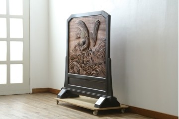 和製ヴィンテージ　井波彫刻　横山一夢刀　荒波を舞う鷲図の彫刻衝立　(R-088148)