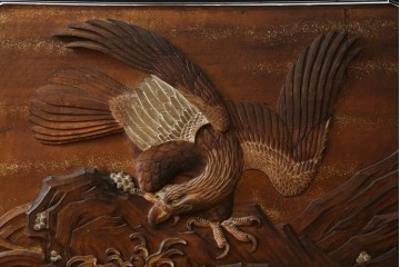 和製ヴィンテージ　井波彫刻　横山一夢刀　荒波を舞う鷲図の彫刻衝立　(R-088148)