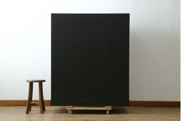 中古　美品　高級品　根来塗り(朱塗り)　重厚な金具と鮮やかな朱色が目を引く呉服箪笥　定価約52万円　(R-088149)