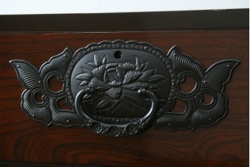 中古　超美品　仙台民芸箪笥(仙台箪笥)　木地呂塗り　高級ライン　牡丹金具と杢目が美しい四.五尺横長タンス　定価推定80万から100万円　(R-088150)