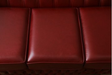 中古　超美品!!(使用1年未満)　高級品!!　職人ハンドメイドで丁寧に作りこまれたイギリス伝統の本革製チェスターフィールドソファ　定価約80万円　(R-088151)