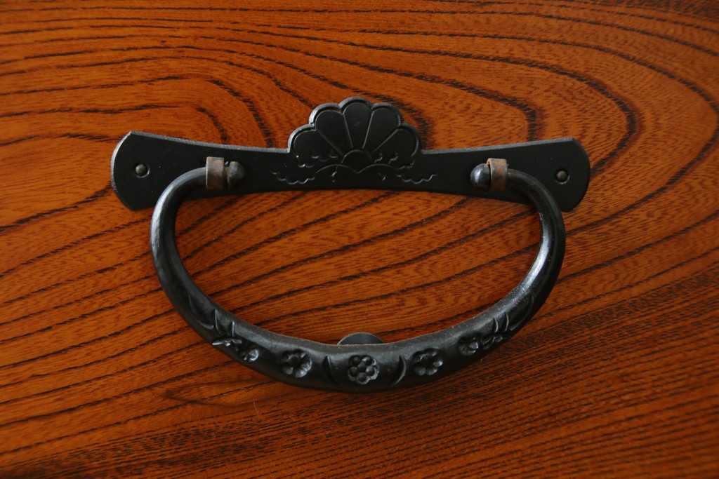中古　美品　特注品　最高級品　職人手造り　通産大臣指定伝統的工芸品　岩谷堂箪笥　総欅(ケヤキ)材　二段重ね階段箪笥　(R-088154)