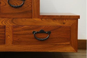 中古　美品　特注品　最高級品　職人手造り　通産大臣指定伝統的工芸品　岩谷堂箪笥　総欅(ケヤキ)材　二段重ね階段箪笥　(R-088154)