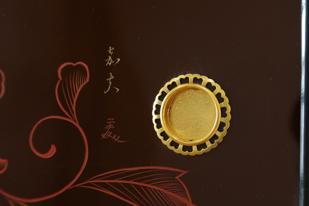 中古　高級品!!　黒檀(コクタン)材　蒔絵入り　内部の仕上げまで丁寧に作りこまれた着物箪笥　定価約200万円　(R-088155)