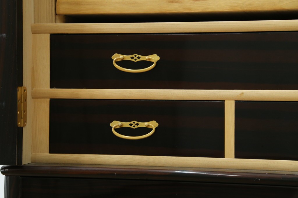 中古　高級品!!　黒檀(コクタン)材　蒔絵入り　内部の仕上げまで丁寧に作りこまれた着物箪笥　定価約200万円　(R-088155)