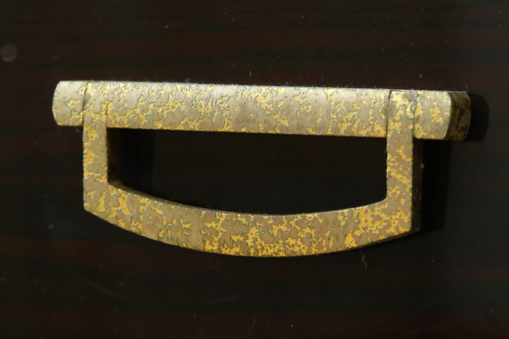 中古　高級品!!　黒檀(コクタン)材　蒔絵入り　内部の仕上げまで丁寧に作りこまれた着物箪笥　定価約200万円　(R-088155)