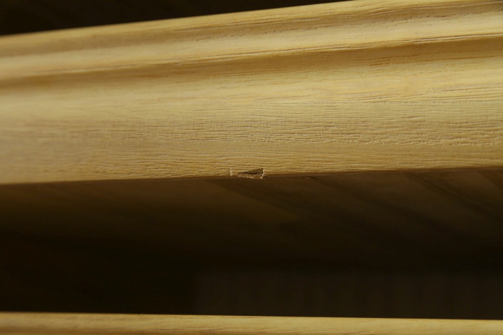 中古　高級品!!　黒檀(コクタン)材　蒔絵入り　内部の仕上げまで丁寧に作りこまれた着物箪笥　定価約200万円　(R-088155)